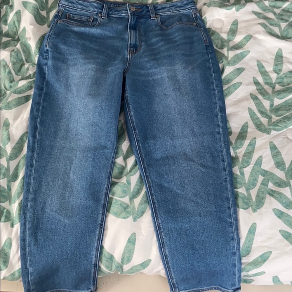 American Eagle Mom Jeans